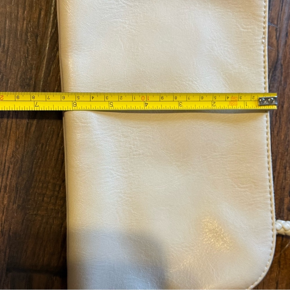 Versona Cream Wristlet with Tassel - Picture 4 of 8